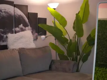 RaquelleVon  live sex cam