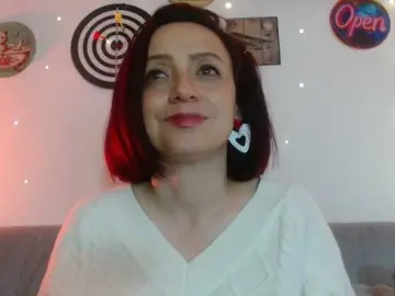 CoralShine80  live sex cam