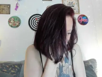 CoralShine80  live sex cam