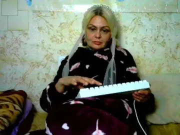 GardenerofIllusions  live sex cam