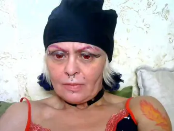 GardenerofIllusions  live sex cam