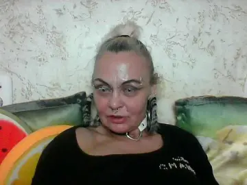 GardenerofIllusions  live sex cam