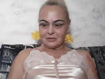 GardenerofIllusions  live sex cam