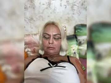 GardenerofIllusions  live sex cam