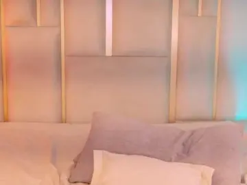MiaSilvaX  live sex cam