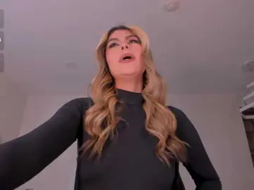 MiaSilvaX  live sex cam