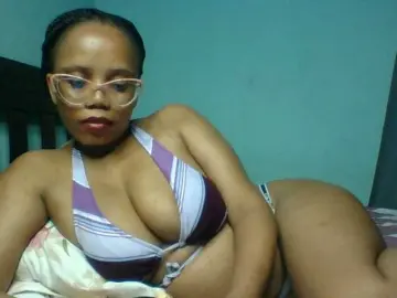 Prettyzari  live sex cam