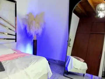 SusanaHax  live sex cam