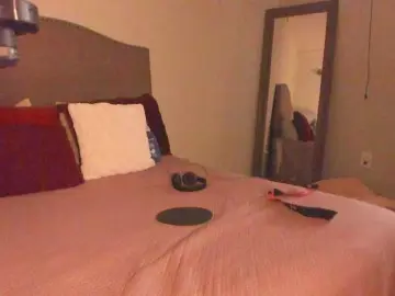 Yiauana  live sex cam