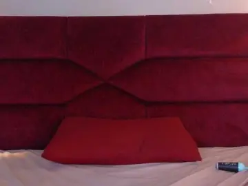 Bluemoonn  live sex cam