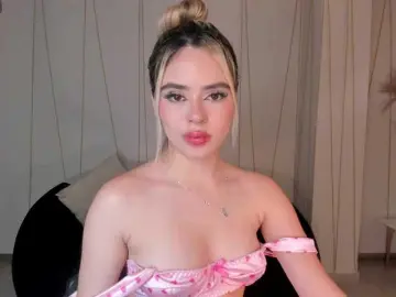 JuanitaClay  live sex cam