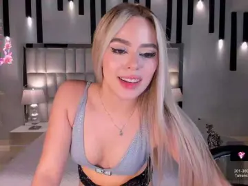 JuanitaClay  live sex cam
