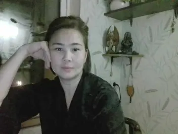 Nettie-Allie  live sex cam