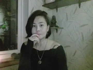 Nettie-Allie  live sex cam