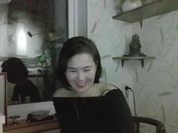 Nettie-Allie  live sex cam