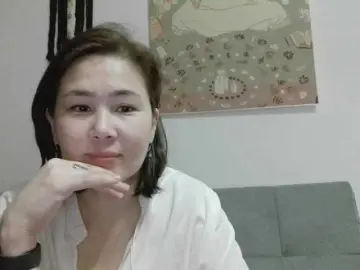 Nettie-Allie  live sex cam