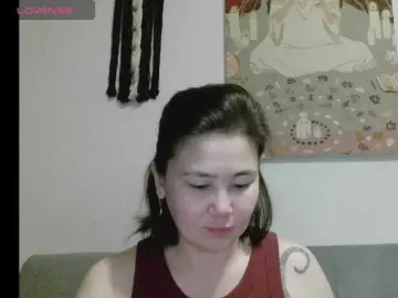 Nettie-Allie  live sex cam