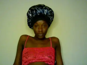 Savagetonguee  live sex cam