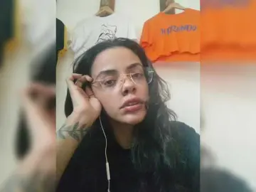 Wildflower210  live sex cam