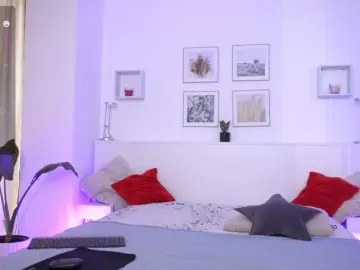 L1ttle-kiki  live sex cam