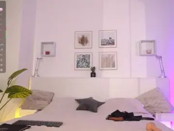 L1ttle-kiki  live sex cam