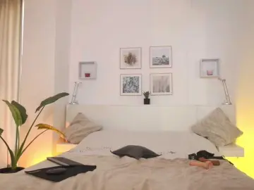 L1ttle-kiki  live sex cam
