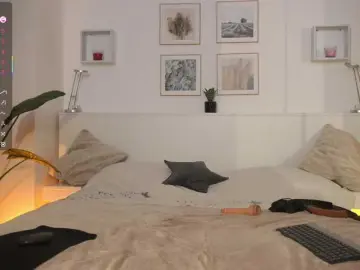 L1ttle-kiki  live sex cam