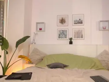 L1ttle-kiki  live sex cam