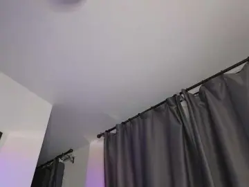 Eva--queen  live sex cam