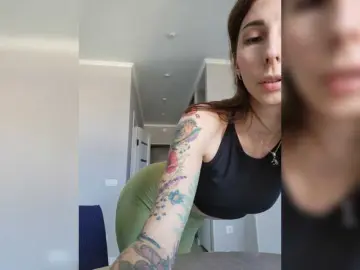 Fina771  live sex cam