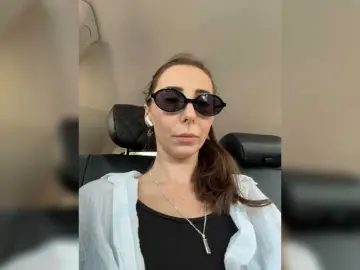 Fina771  live sex cam