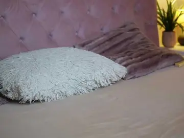 MaiaMini  live sex cam
