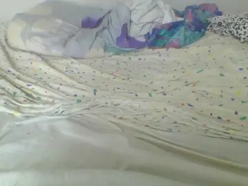 Petitegoddess  live sex cam