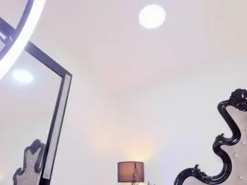 Mature-whore  live sex cam