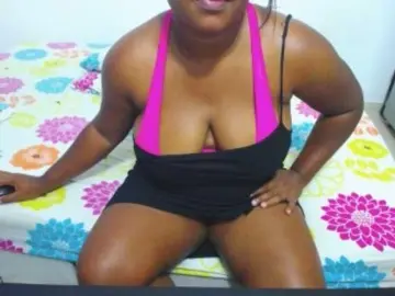 Shirlyhotxx  live sex cam