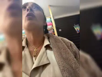 Bella-152  live sex cam