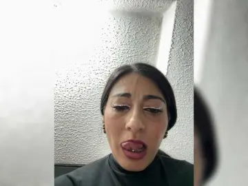 Bella-152  live sex cam