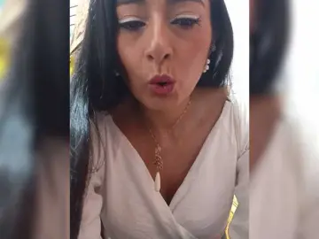Bella-152  live sex cam