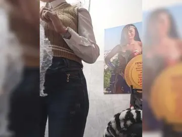 Bella-152  live sex cam