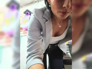 Bella-152  live sex cam