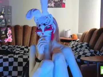 EvelynNeal  live sex cam