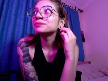 Hornet999  live sex cam