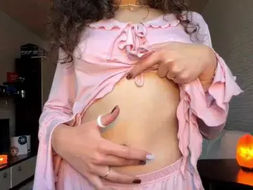 HyonKirker  live sex cam