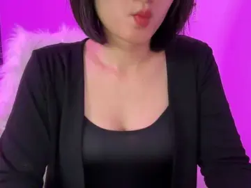 Julia-Zhen  live sex cam