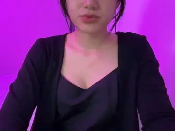 Julia-Zhen  live sex cam