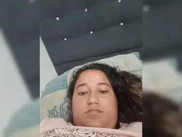 Ninaal13  live sex cam