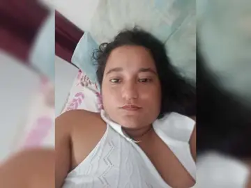 Ninaal13  live sex cam