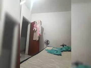 Ninaal13  live sex cam