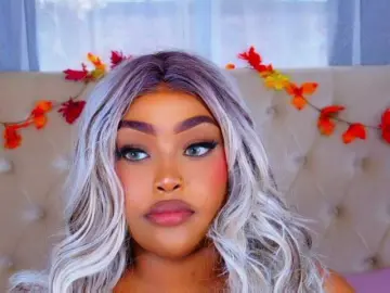 TiannahGlow  live sex cam