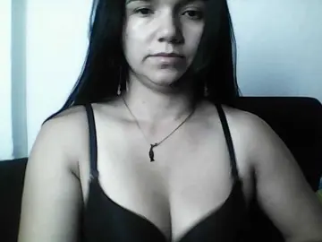 XiomaraSmith4  live sex cam